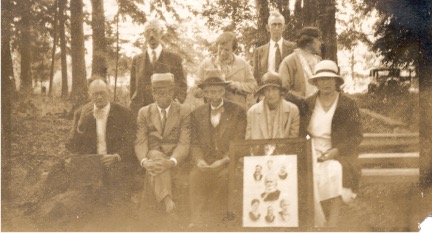 black and white photo of Marks family members circa 1928